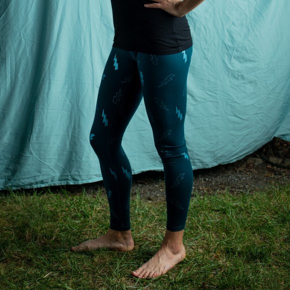 OLD NAVY | Teal Lightning Bolt Active Leggings - Picture 2 of 4